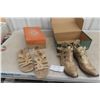Image 1 : 2 Leather Sandals + Runners Size 11