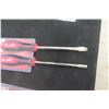 Image 2 : 2 New Milwaukee 7 Precision Multi Bit Drivers 4 In 1 + 2 Demolition Screwdrivers