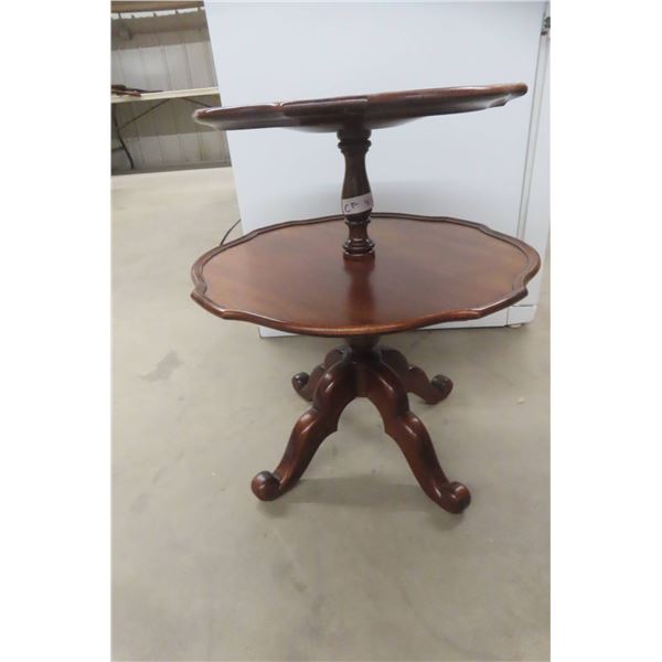 Two-Tier Wooden Pedestal Table with Scalloped Edges 25" x 22"