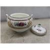 Image 8 : 9 Pieces of Wedgewood China and More