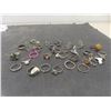 Image 9 : Fashion Jewelry Including Rings, Earrings, and Brooches