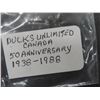 Image 14 : 7 Vintage Pins With Advertising