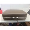 Image 3 : 2 Samsonite Hardsided Suitcases With Original Boxes