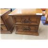 Image 2 : 2 Matching End Tables 23" x 27" x 17"