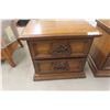 Image 3 : 2 Matching End Tables 23" x 27" x 17"