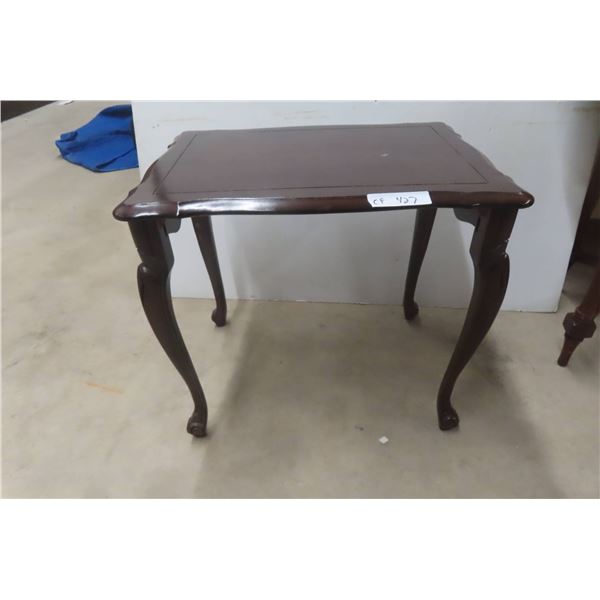 Stand 21" x 24" x 18"