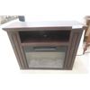 Image 1 : Fireplace Style Electric Heater 1500W 25" x 31 1/2" x 12"