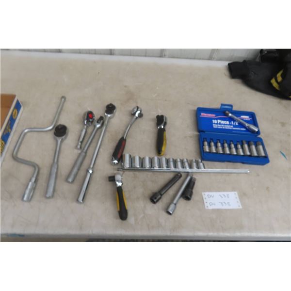 1/2" Ratchet and Extension With Sockets, Key Bits, and Speed Bar