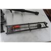 Image 2 : Ice Fishing Auger 6" Bit With 3 Ice Fishing Jigs