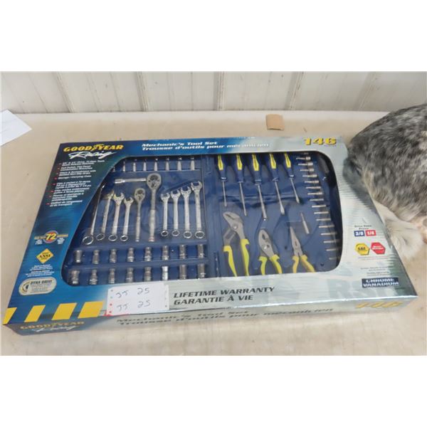 New Goodyear Racing Tool Set, 146 Pieces