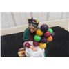 Image 2 : Royal Doulton Figurine Old Balloon Seller 7" Tall