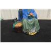 Image 3 : Royal Doulton Figurine Tuppence A Bag 1967 5 1/2" Tall