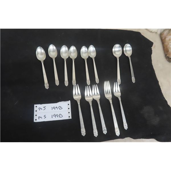 13 International Sterling Silverware Northern Lights