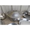 Image 4 : Pot, Strainer, Pie Plates, Mixing Bowls