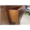 Image 5 : Antique 4 Drawer Dresser 49" X 30" X 17 1/2"