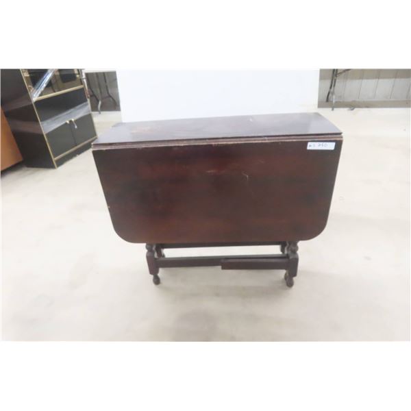 Drop-Leaf Gate Leg Table 30" X 45 1/2" X 31"