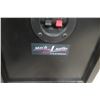 Image 6 : Compact Speaker; Aluminium Dome Tweeter; Vinyl Record Stand