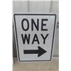Image 3 : 2 One Way Traffic Signs 18" X 24"