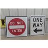 Image 1 : 2 Traffic Signs: Do Not Enter 24" X 24" And One Way 18" X 24"