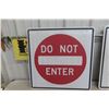 Image 2 : 2 Traffic Signs: Do Not Enter 24" X 24" And One Way 18" X 24"