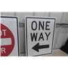 Image 3 : 2 Traffic Signs: Do Not Enter 24" X 24" And One Way 18" X 24"