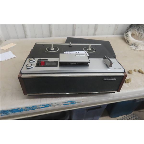 Kodak Kodascope Royal 16mm Film Projector with Case