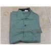 Image 5 : 2 Uniform Style Long Sleeved Men's Shirts Size Medium