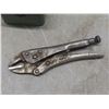 Image 12 : 2 Carpenter Aprons, Drill Bits, Vise Grips, 4 Casters And Plumbing Fittings