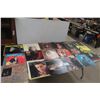 Image 1 : 18 Country Records - Johnny Cash and More