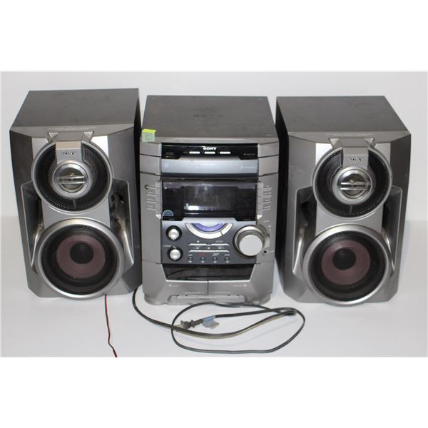 SONY STEREO WITH BOOKSHELF SPEAKERS