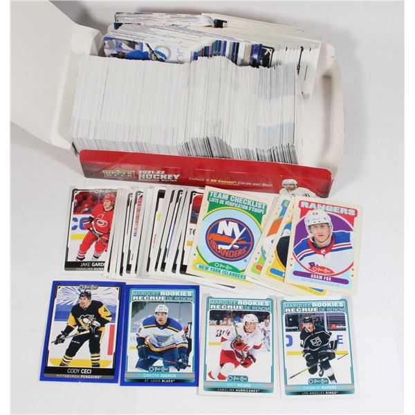 BOX OF HOCKEY CARDS
