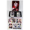 Image 1 : TIN OF HOCKEY CARDS MIXED