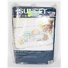Image 1 : VINTAGE KEEPSAKE QUILT (NEW)