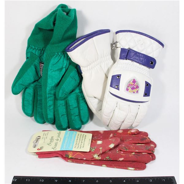 LOT OF WOMENS GLOVES, ONE PAIR MARKED LARGE