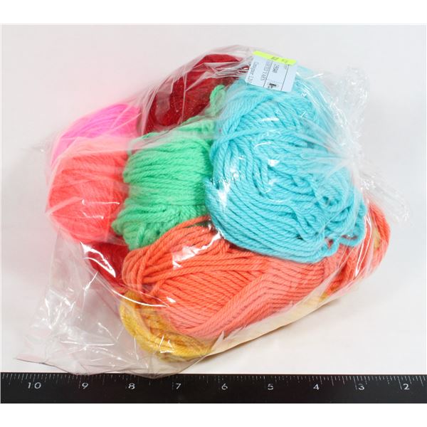 BUNDLE OF ASSORTED YARN