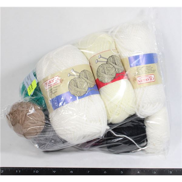 BUNDLE OF ASSORTED YARN