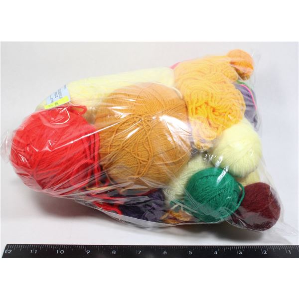 BUNDLE OF ASSORTED YARN