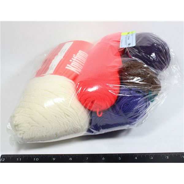 BUNDLES OF YARN ASSORTED