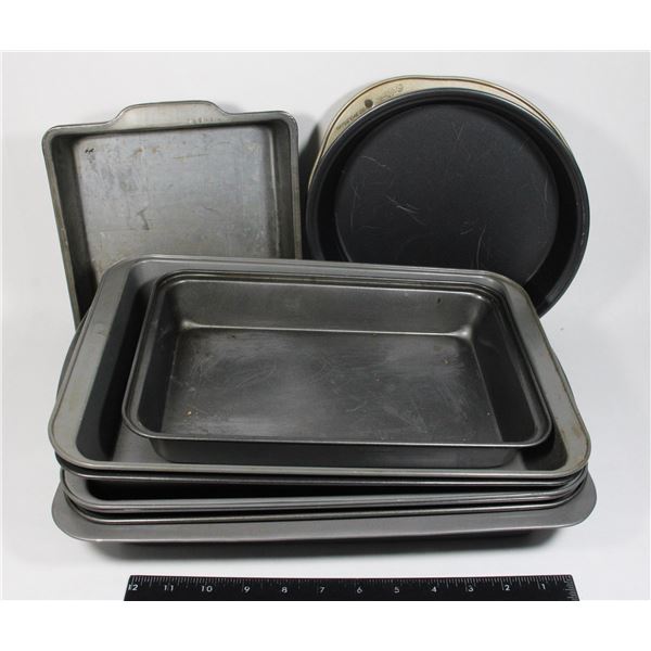 BIG LOT OF BAKING PANS