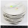 Image 1 : STACK OF SHELL SHAPED RESTAURANT PLATES