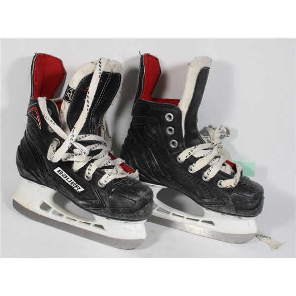 CHILD BAUER SKATES MARKED Y 12 R