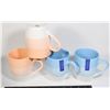 Image 1 : BOX OF 4 CASA SIGNATURE FINE PORCELAIN CUPS