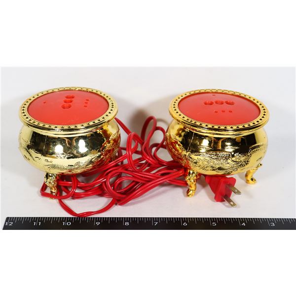 LOT OF 2 LIGHTS MISSING BULBS