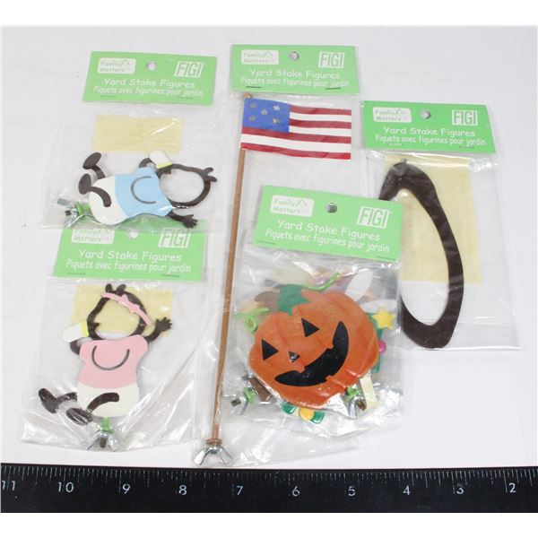 NEW LOT OF FAMILY MATTERS YARD STAKE FIGURES FIGI