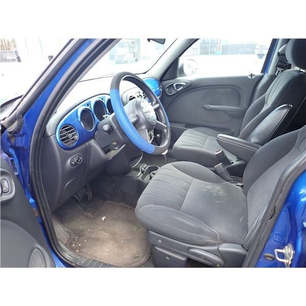 Vehicle photo 5