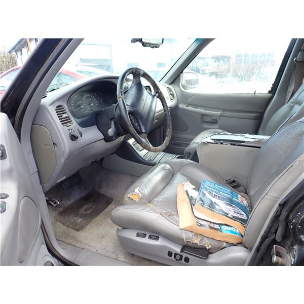 Vehicle photo 5