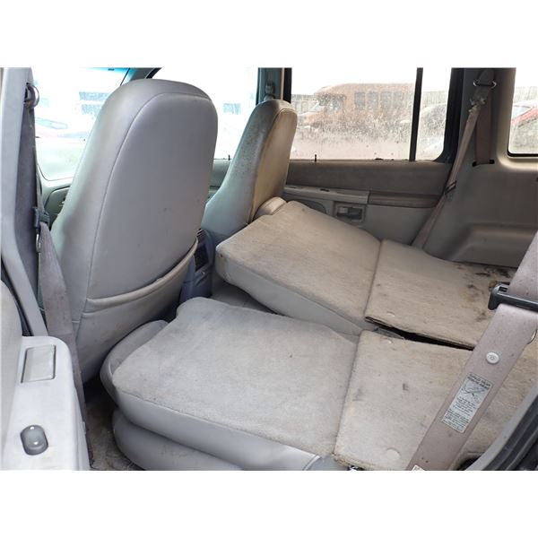 Vehicle photo 6