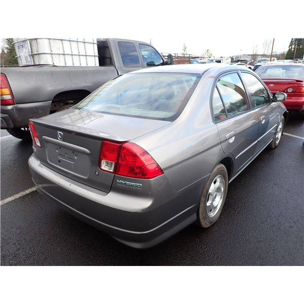Vehicle photo 3
