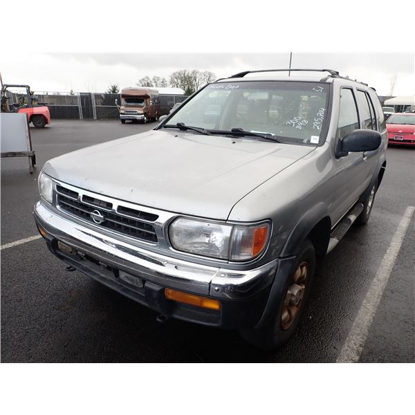 1999 Nissan Pathfinder RUNS WITH MECHANICAL PROBLEMS
