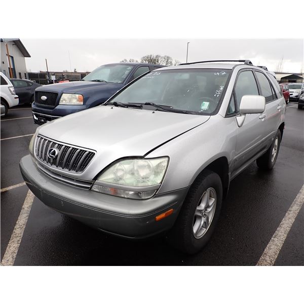 2002 Lexus RX 300 RUNS WITH MECHANICAL PROBLEMS